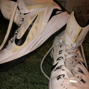 Women‘s Nike hyderdunk basketball shoes